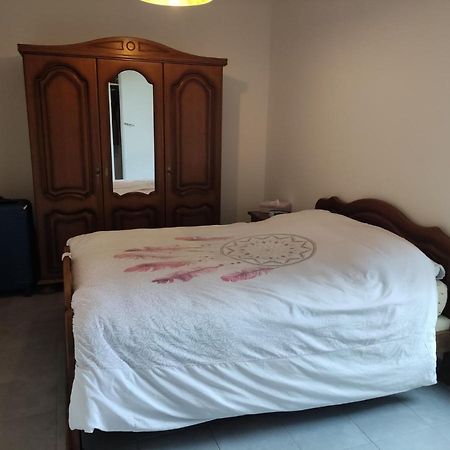 Superbe Appartement En Rez-De-Jardin A 兰顿 外观 照片