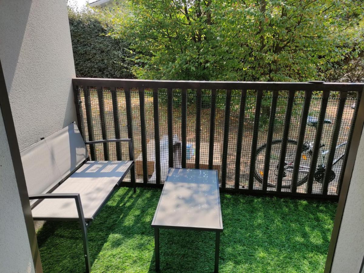 Superbe Appartement En Rez-De-Jardin A 兰顿 外观 照片