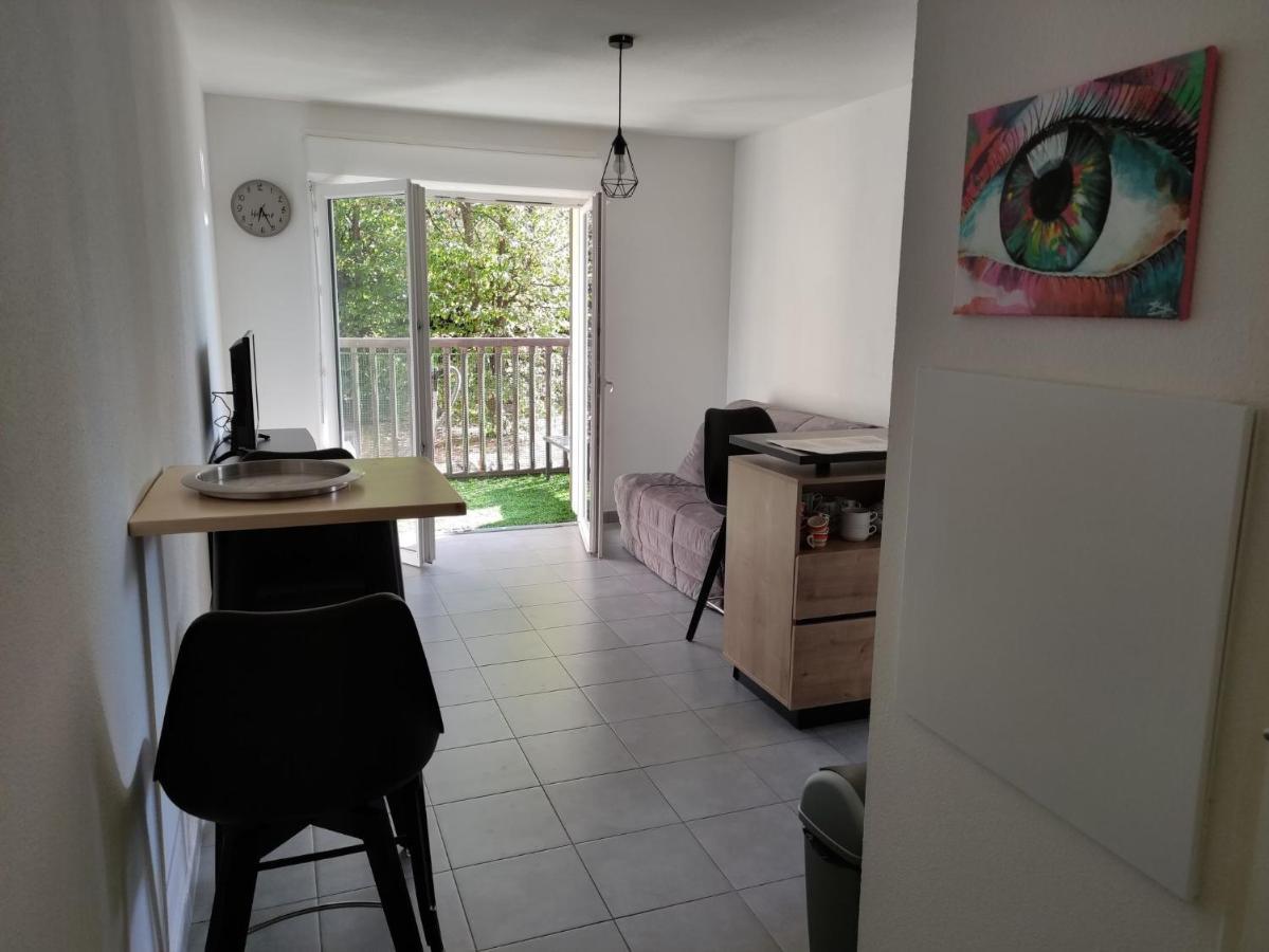 Superbe Appartement En Rez-De-Jardin A 兰顿 外观 照片